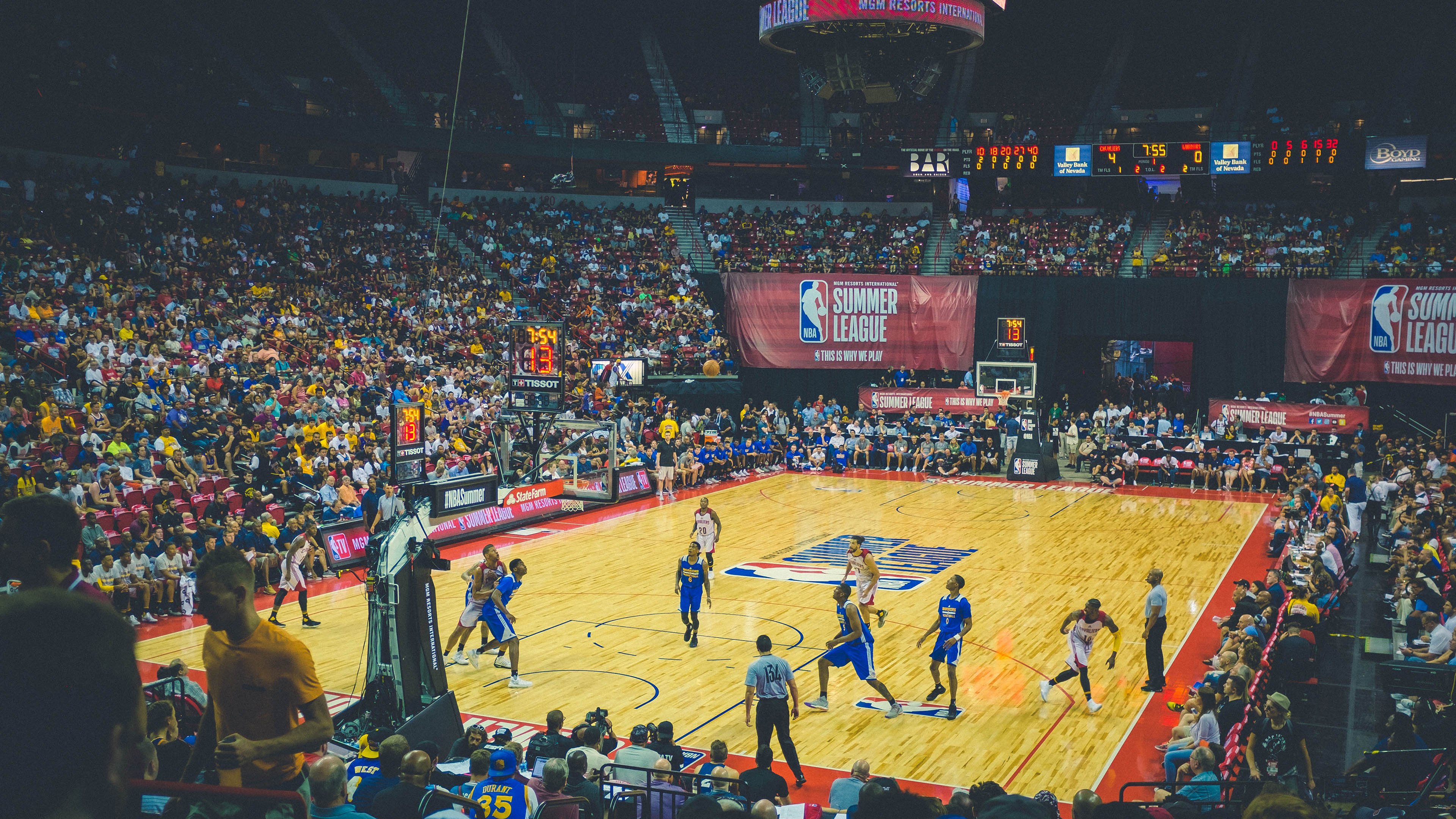 乐鱼（LEYU）体育-LPL团战策略创新引爆粉丝，lpl团战策略创新引爆粉丝是谁